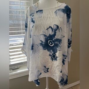 [L]Femme Fatale Floral Blue and White Women's Silk Blend Lagenlook Blouse